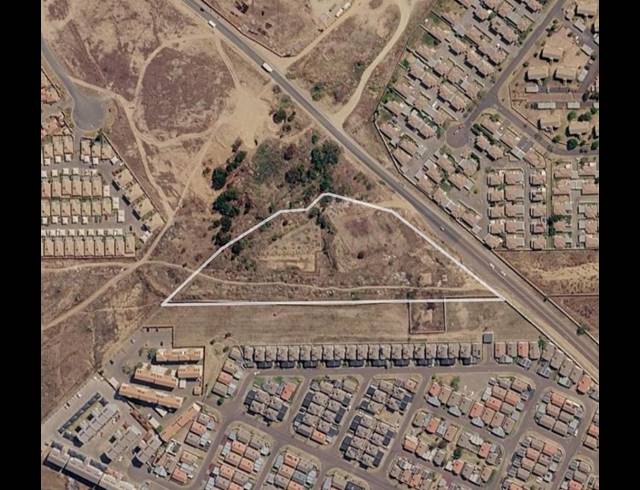 LAND FOR SALE IN THE REEDS